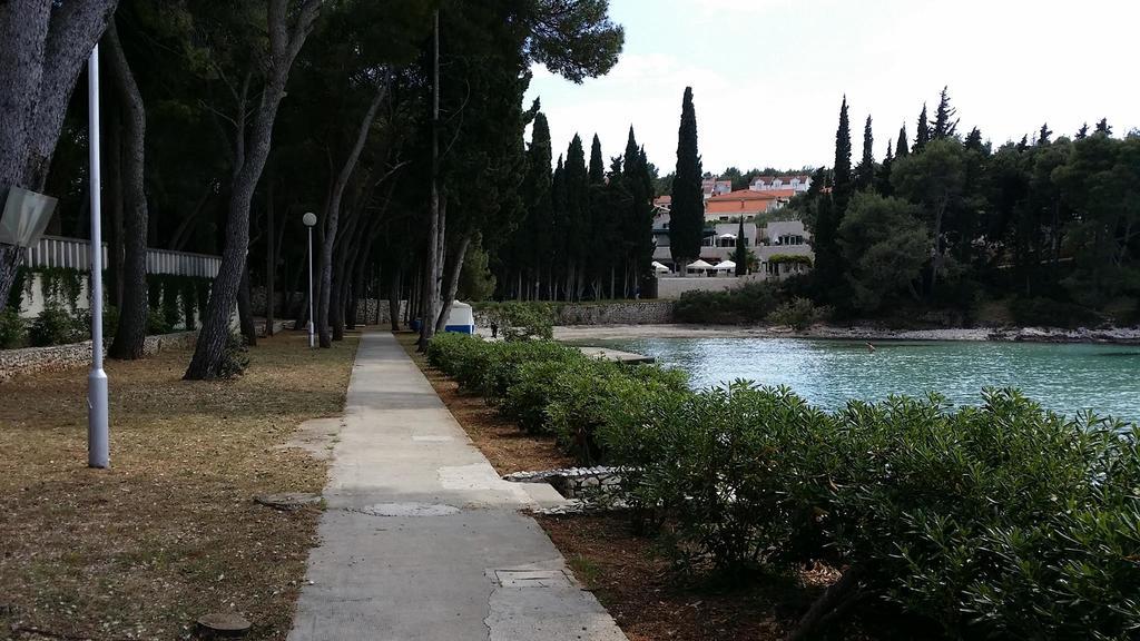 Holiday Home Brac Supetar Δωμάτιο φωτογραφία