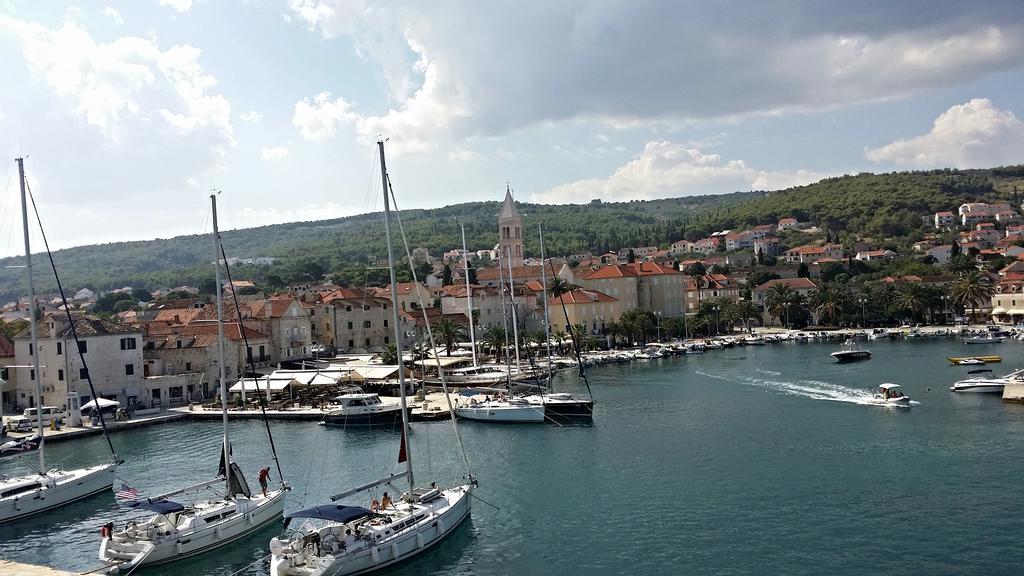 Holiday Home Brac Supetar Εξωτερικό φωτογραφία