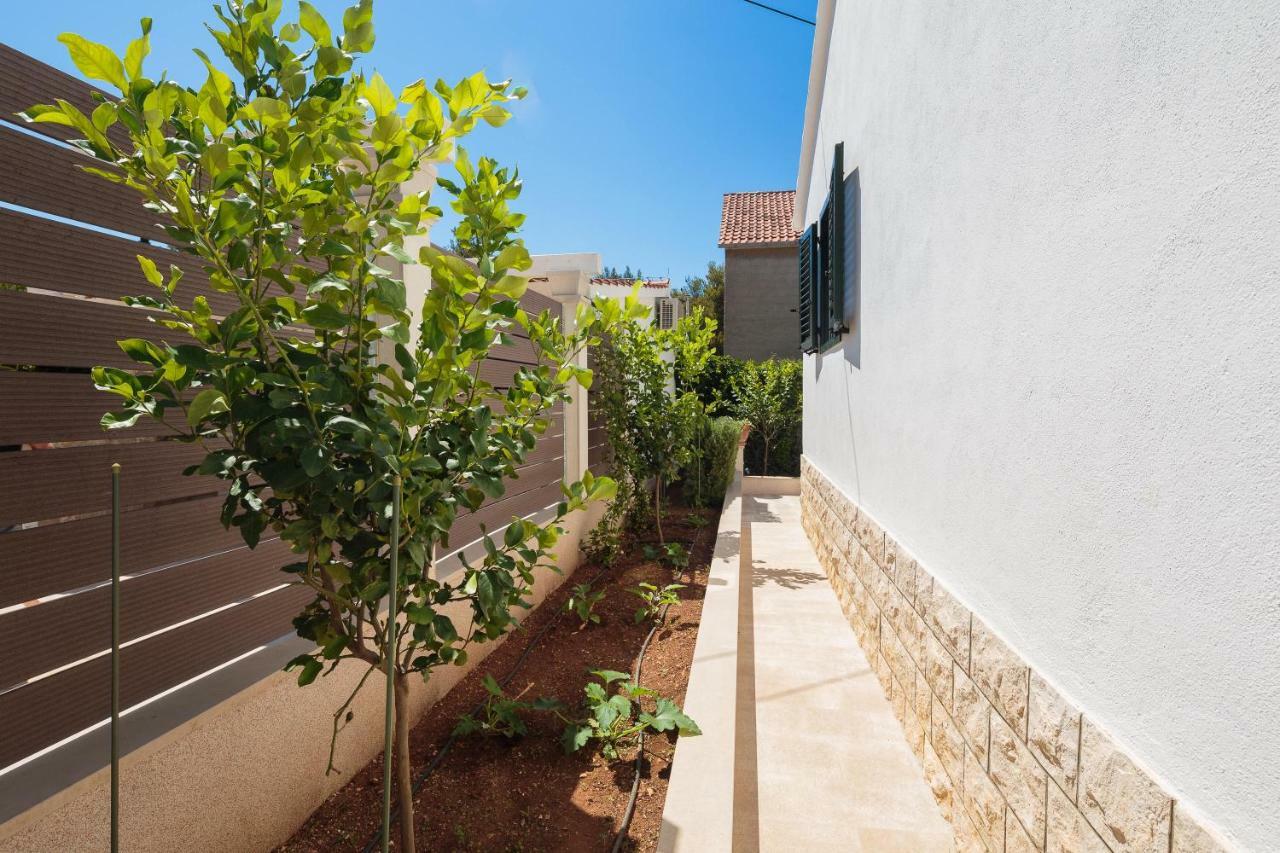 Holiday Home Brac Supetar Εξωτερικό φωτογραφία