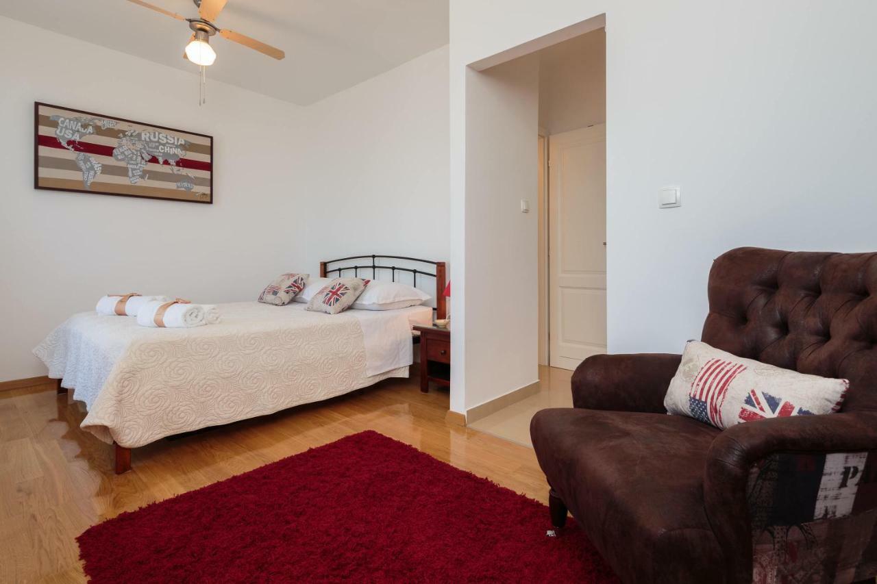 Holiday Home Brac Supetar Εξωτερικό φωτογραφία