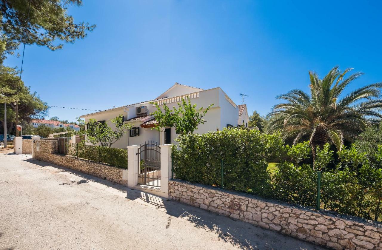 Holiday Home Brac Supetar Εξωτερικό φωτογραφία