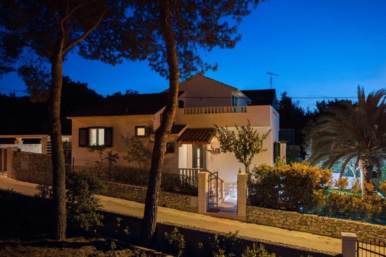Holiday Home Brac Supetar Εξωτερικό φωτογραφία